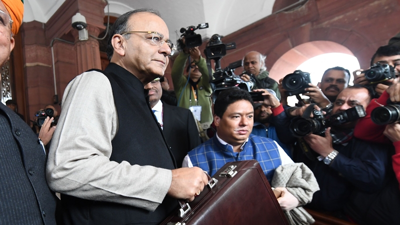 ರೈತರು, ಯುವಜನರನ್ನು ಮರೆತ ಬಜೆಟ್ : ಶಿವಸೇನೆ ಟೀಕೆ